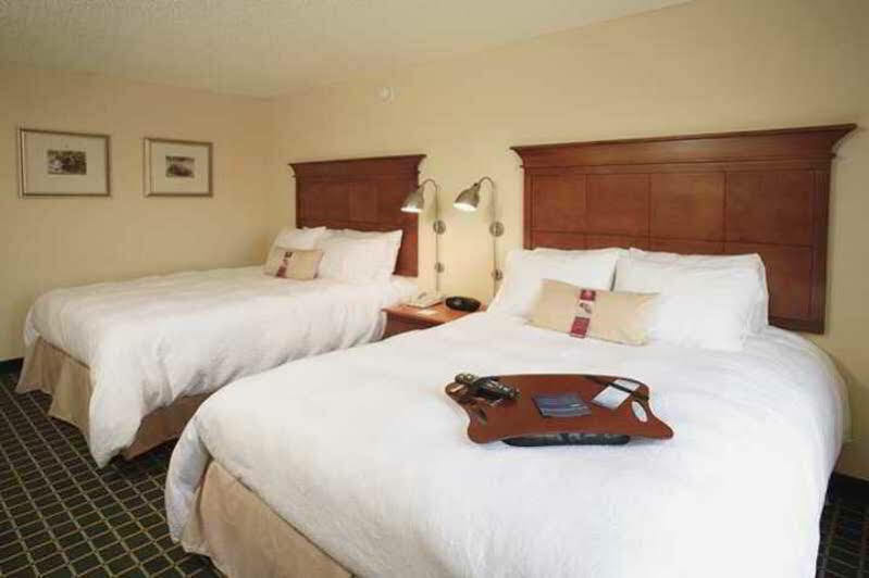 Hampton Inn Louisville Downtown Eksteriør billede